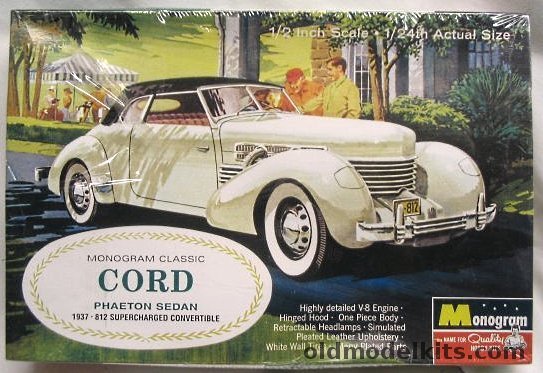 Monogram 1/24 1937 Cord 812 SC Convertible, 0130M0100 plastic model kit